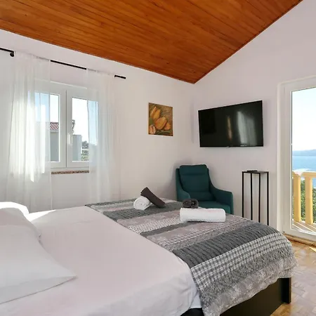 Apartment Sea & Mountain View By Brane Novigrad (Dalmatia)