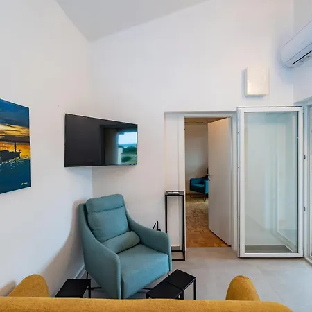Apartment Sea & Mountain View By Brane Novigrad (Dalmatia)