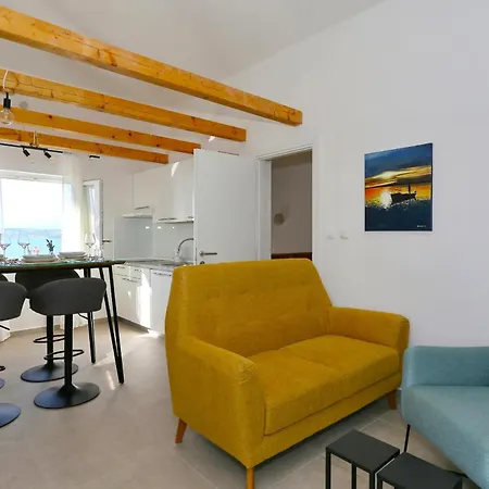 Sea & Mountain View By Brane Apartment