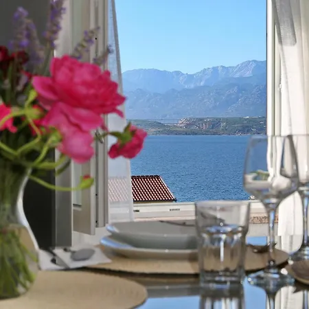Apartment Sea & Mountain View By Brane